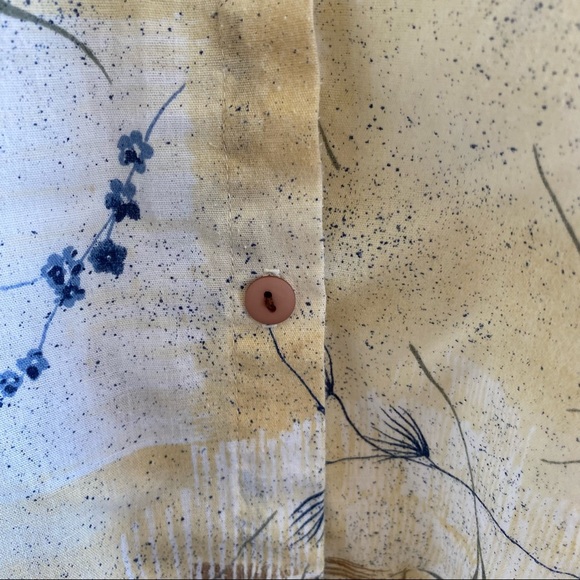 Vintage Button Up Hawaiian Shirt - Picture 8 of 11